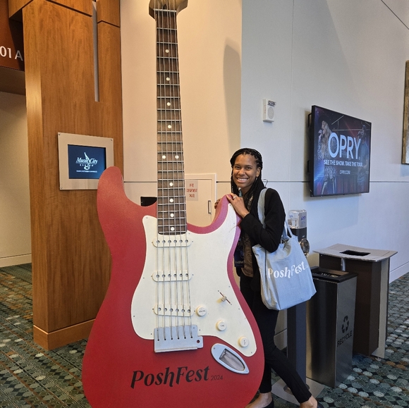 PrettyThriftyL is LIVE!!- Like Flyer For Notification - Picture 4 of 11